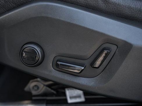 Used 2023 Volvo XC60 B5 Plus w/ Protection Package Premier image 33