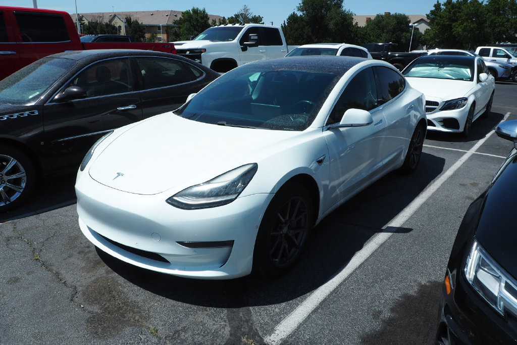 Used 2018 Tesla Model 3 Mid Range RWD image 1