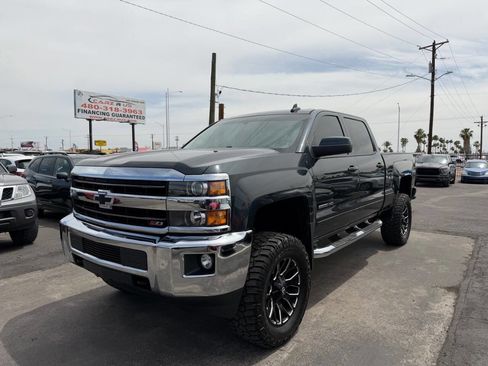 Used 2018 Chevrolet Silverado 2500 LT w/ LT Convenience Package AWD/4WD image 3