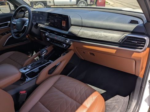 Certified 2025 Kia Telluride AWD image 29