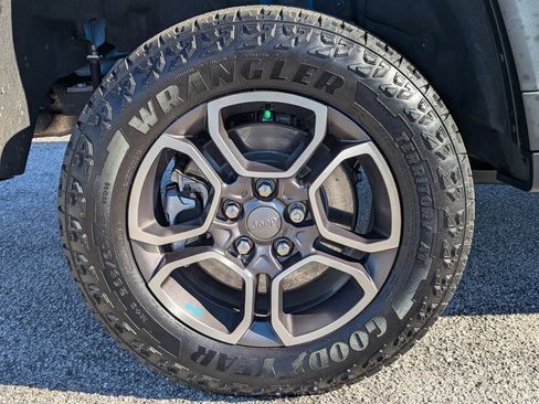 Used 2023 Jeep Grand Cherokee Trailhawk w/ Advanced Protech Group II AWD/4WD image 12