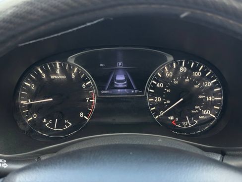Used 2018 Nissan Pathfinder SL w/ SL Premium Package FWD image 32