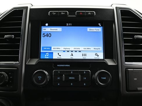 Used 2019 Ford F150 XLT image 31