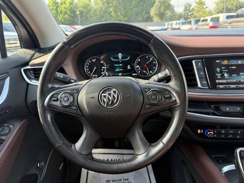 Used 2018 Buick Enclave Avenir w/ Avenir Technology Package AWD/4WD image 24