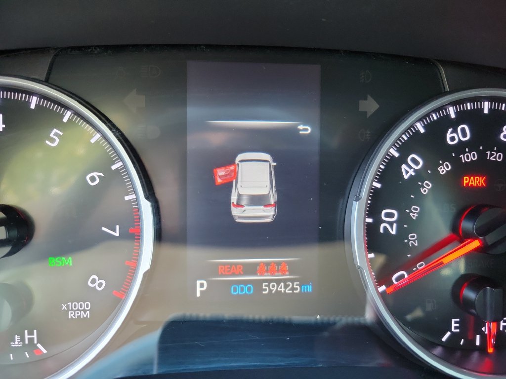 Used 2022 Toyota RAV4 XLE w/ Convenience Package AWD/4WD image 29