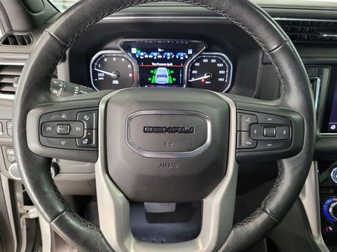 Used 2021 GMC Yukon XL Denali w/ Denali Premium Package image 23