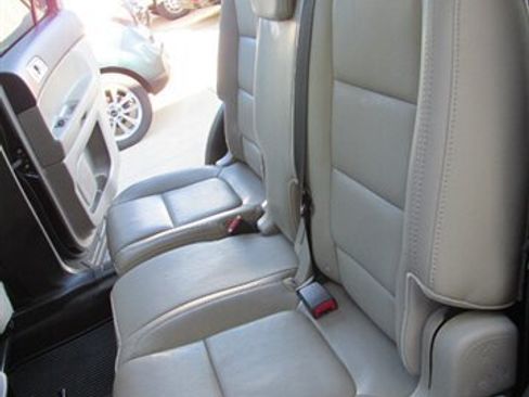 Used 2013 Ford Explorer XLT AWD/4WD image 14