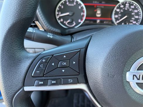Used 2023 Nissan Sentra SV image 17