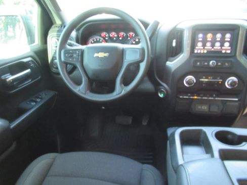Used 2022 Chevrolet Silverado 1500 Custom AWD/4WD image 13