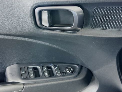 New 2026 Hyundai Venue SEL FWD image 18