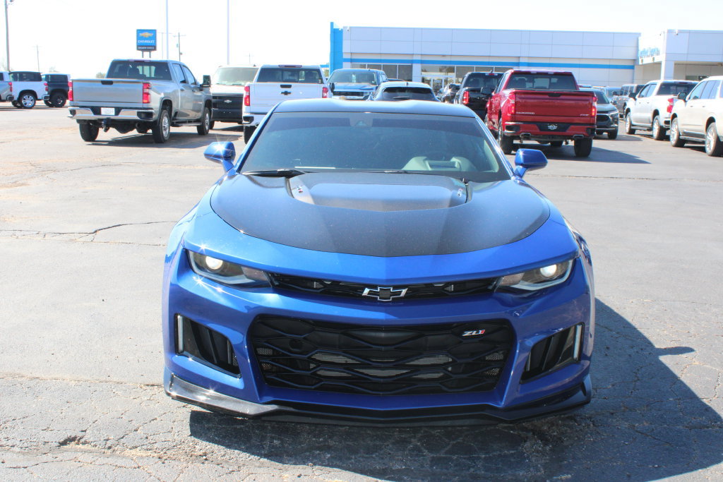 Used 2022 Chevrolet Camaro ZL1 RWD image 3