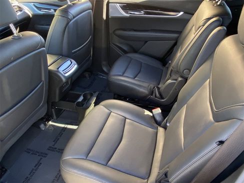 Certified 2025 Cadillac XT6 Premium Luxury image 17