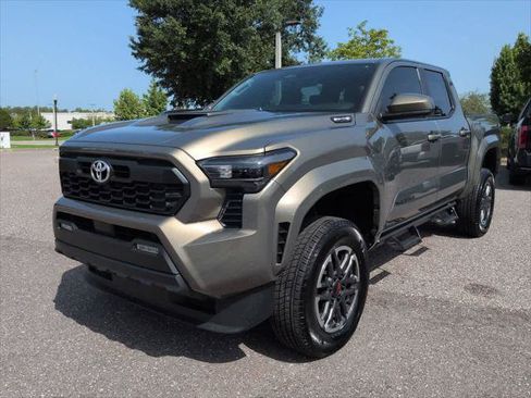 Certified 2025 Toyota Tacoma TRD Sport AWD/4WD image 2