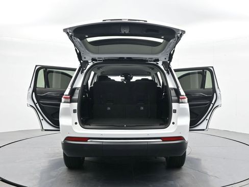 Used 2023 Jeep Grand Cherokee L Laredo image 43