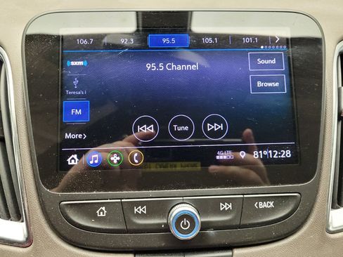 Used 2020 Chevrolet Malibu LT FWD image 25