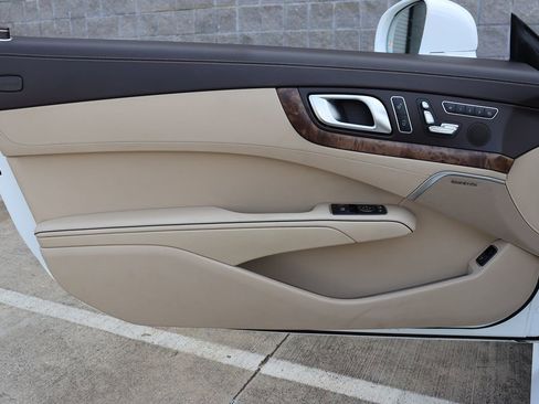 Used 2017 Mercedes-Benz SL 550 w/ Driver Assistance Package image 35