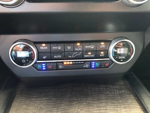 Used 2021 Ford Expedition Limited AWD/4WD image 28