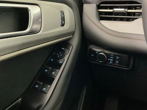 New 2026 Ford Explorer Active image 20