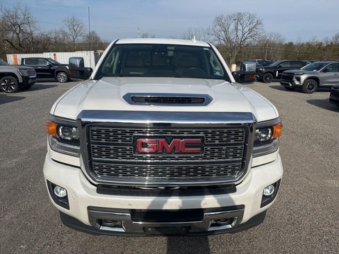 Used 2019 GMC Sierra 2500 Denali w/ Duramax Plus Package image 4