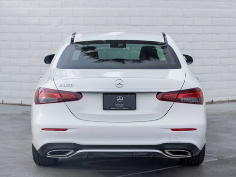 Used 2022 Mercedes-Benz E 350 Sedan image 9
