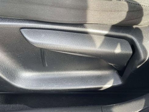 Used 2014 MAZDA MAZDA3 i Touring w/ Technology Package image 25