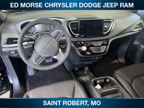 New 2027 Chrysler Pacifica Select AWD/4WD image 25