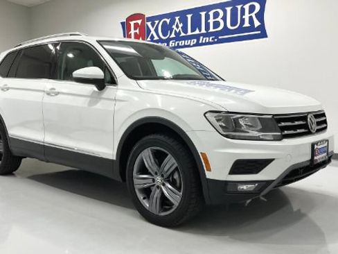 Used 2020 Volkswagen Tiguan SEL w/ 3rd Row Seat Package AWD/4WD image 2