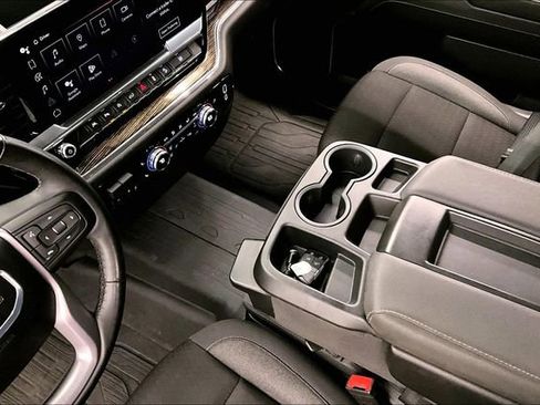 Used 2024 GMC Sierra 1500 SLE w/ Preferred Package AWD/4WD image 17
