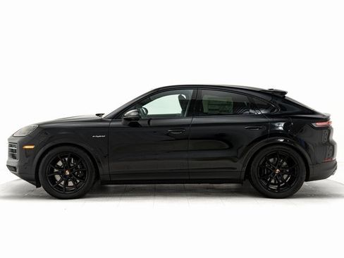 New 2026 Porsche Cayenne S image 2