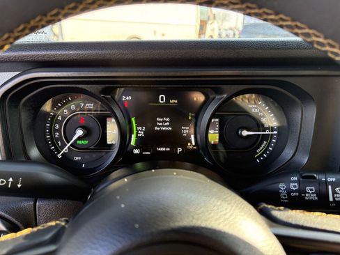 Used 2024 Jeep Wrangler Sport S w/ Convenience Group image 18