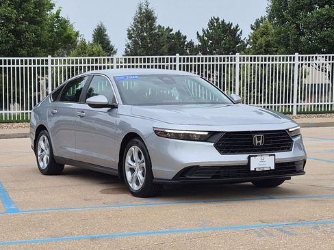 Used 2023 Honda Accord LX image 4