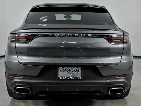 Used 2022 Porsche Cayenne Coupe image 11