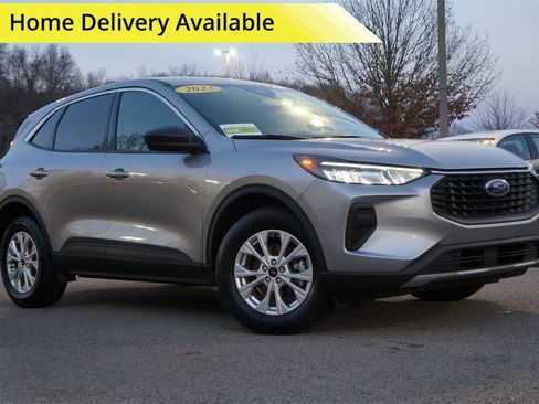 Used 2023 Ford Escape Active image 1