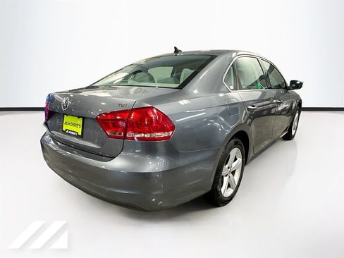 Used 2015 Volkswagen Passat 1.8T Limited Edition FWD image 5
