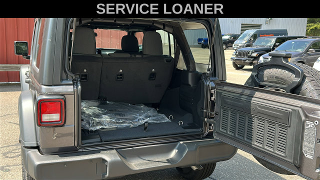 Used 2025 Jeep Wrangler Unlimited Sport AWD/4WD image 26