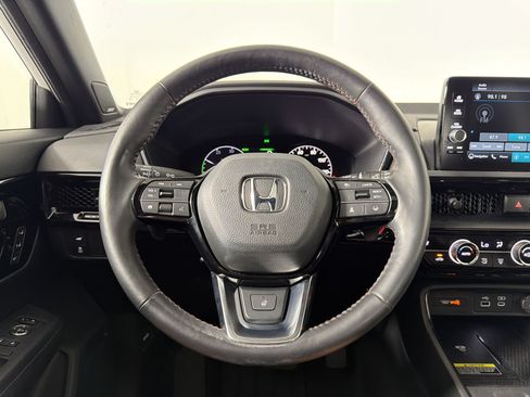 Used 2024 Honda CR-V Sport Touring image 8
