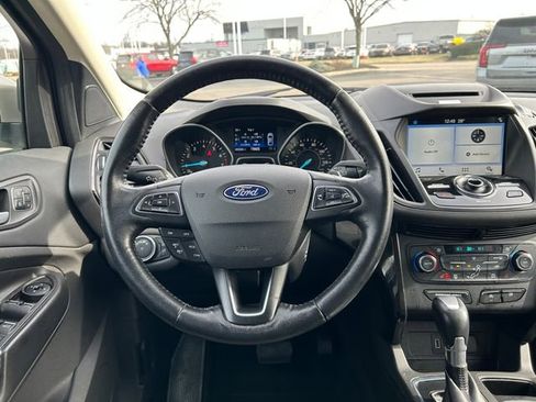Used 2017 Ford Escape Titanium image 10