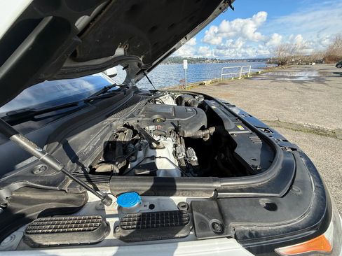 Used 2017 Land Rover Range Rover Sport HSE image 17