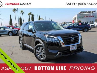 New 2025 Nissan Pathfinder S