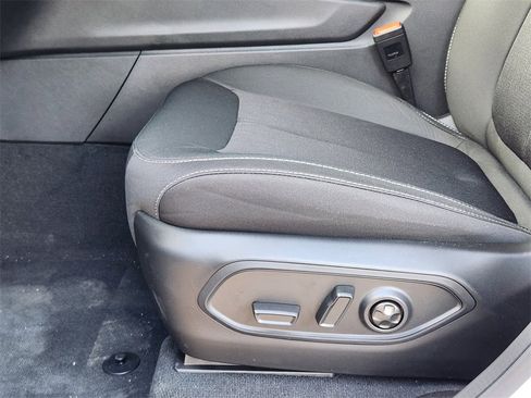 New 2025 Jeep Grand Cherokee Laredo w/ Luxury Tech Group I image 16