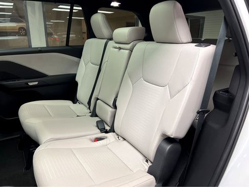 Certified 2026 Lexus TX 350 AWD w/ Technology Package image 20
