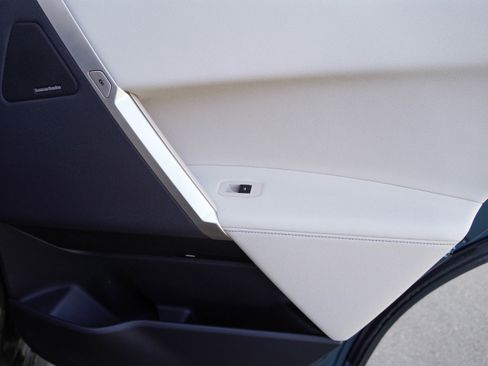 Used 2023 BMW iX xDrive50 w/ Ultimate Package 2 image 32