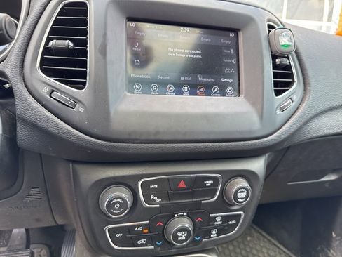 Used 2018 Jeep Compass Latitude w/ Popular Equipment Group image 6