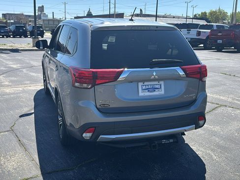 Used 2016 Mitsubishi Outlander ES AWD/4WD image 7