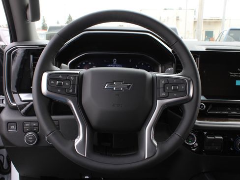 New 2026 Chevrolet Silverado 1500 RST w/ Rally Edition AWD/4WD image 8