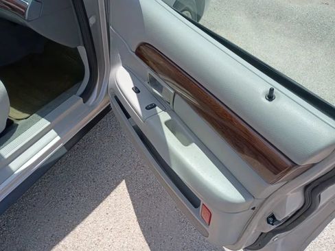 Used 2004 Mercury Grand Marquis GS RWD image 16