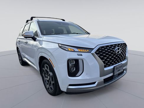 Used 2021 Hyundai Palisade Calligraphy w/ Winter Package image 3