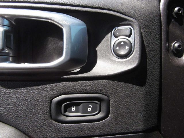 Used 2023 Jeep Wrangler Unlimited Rubicon 4xe AWD/4WD image 24