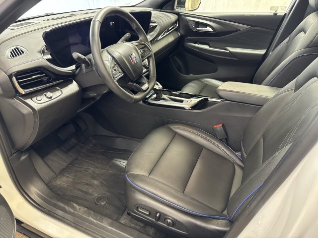 Used 2024 Buick Envista Sport Touring w/ Convenience I Package FWD image 12