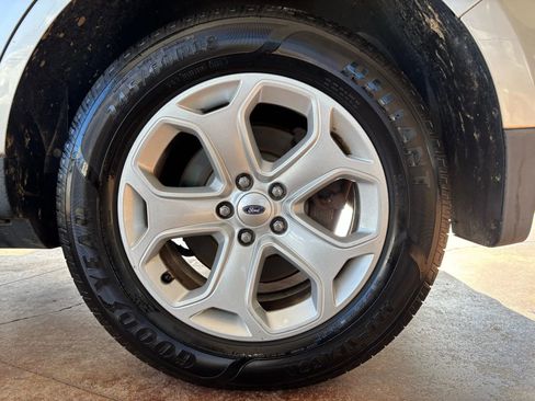 Used 2013 Ford Edge SEL image 25